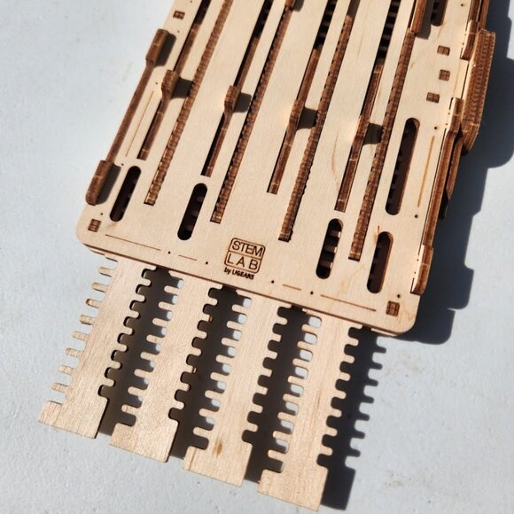 UGEARS STEM Lab 3D Addition Subtraction Math Fidget Toy Calculator Wooden Ukrain - Picture 7 of 11